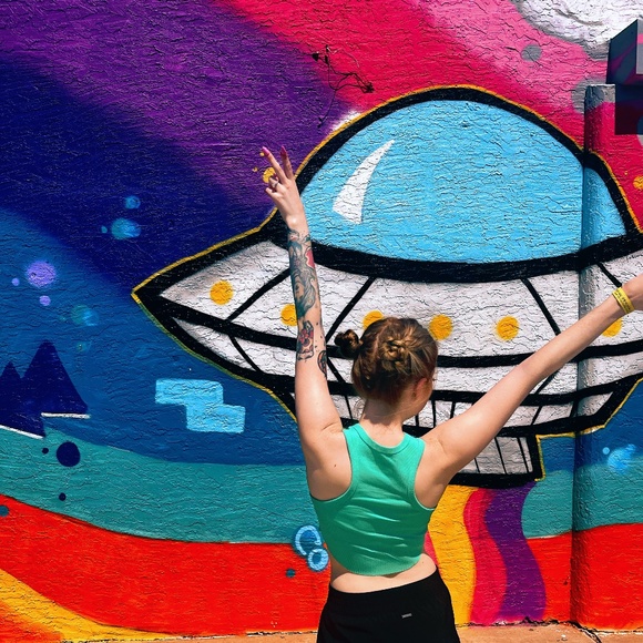 Meet your Posher, Samantha - Picture 5 of 13